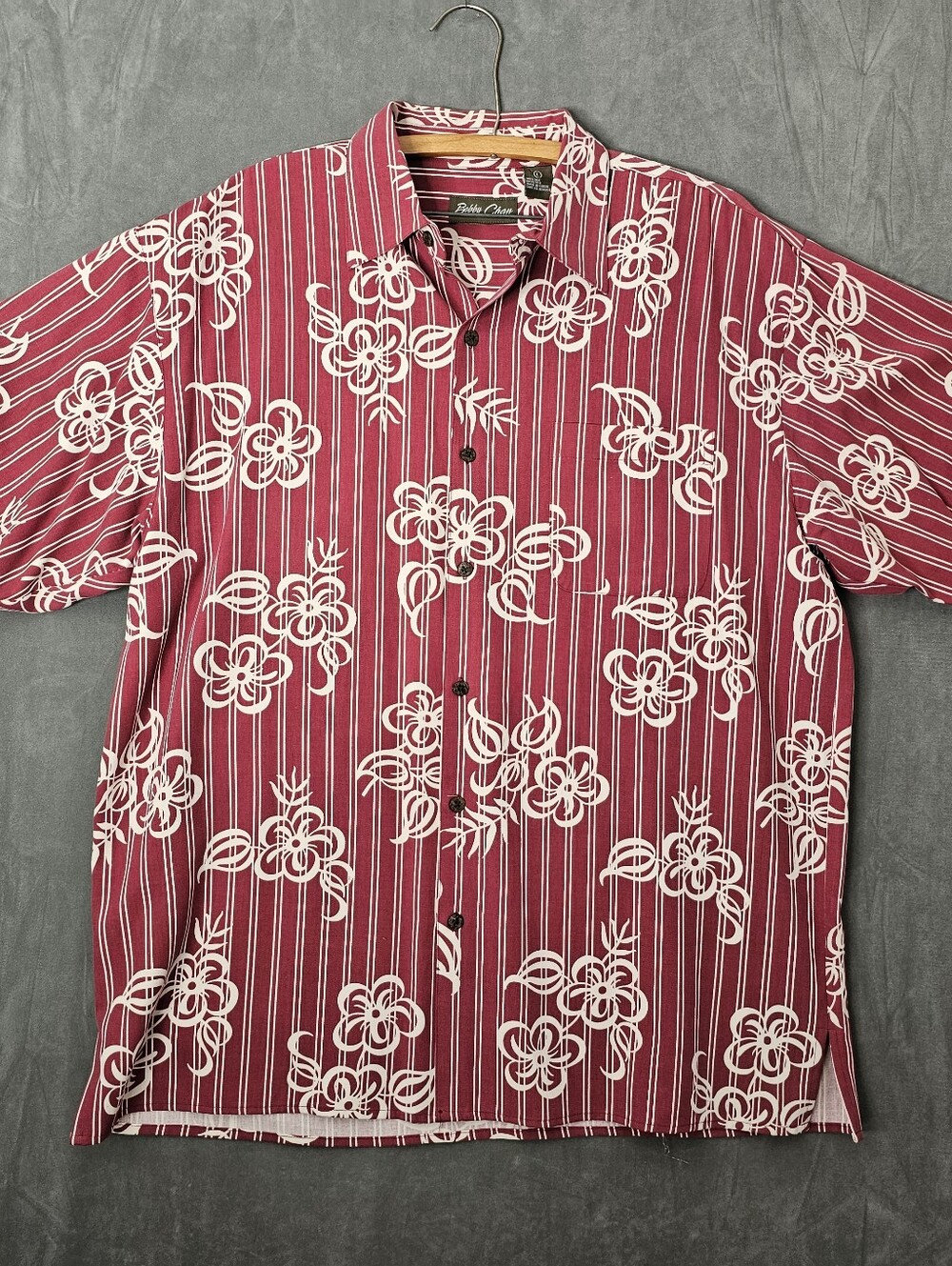 Vintage Bobby Chan Men’s 100% Silk Red Floral Print Shirt Size L. A1-48